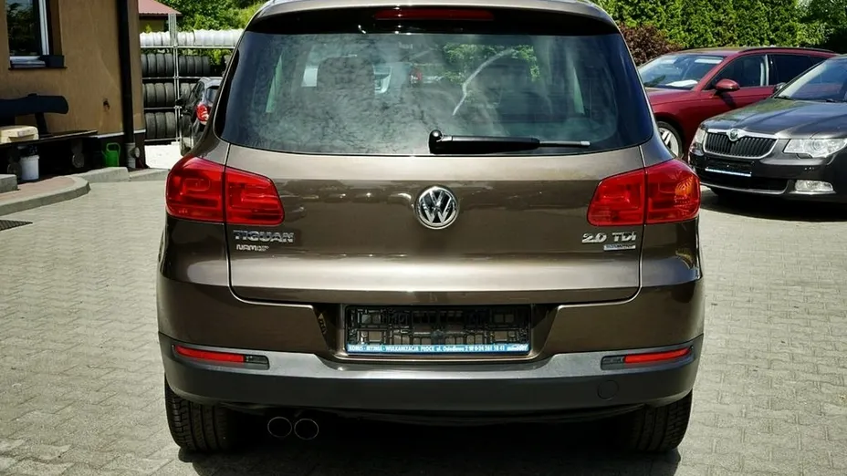 VOLKSWAGEN Tiguan -