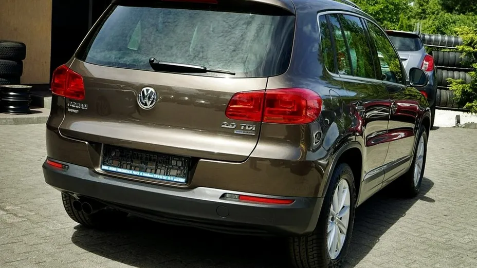 VOLKSWAGEN Tiguan -
