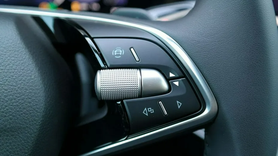 SKODA Superb -