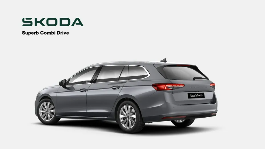 SKODA Superb -