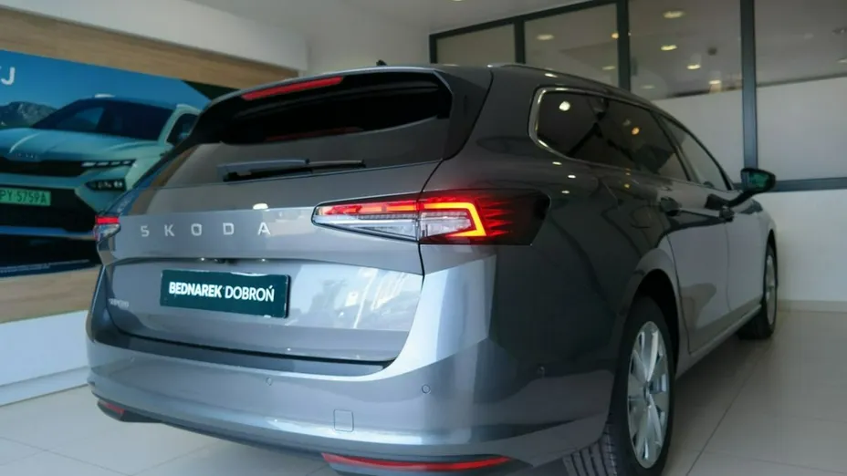 SKODA Superb -