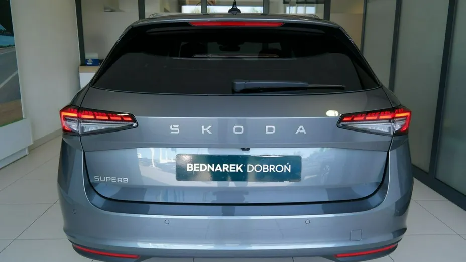 SKODA Superb -