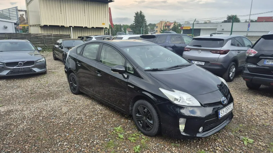 TOYOTA Prius -