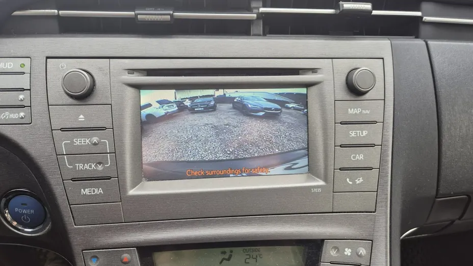 TOYOTA Prius -