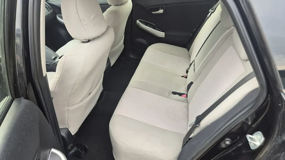 TOYOTA Prius -