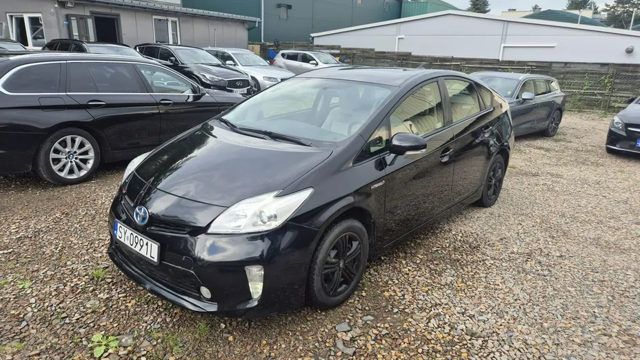 TOYOTA Prius -