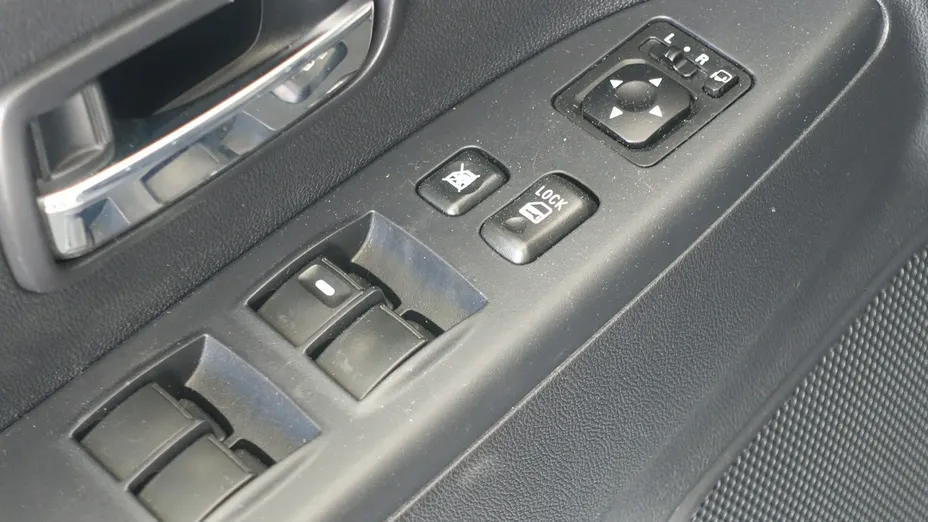 MITSUBISHI ASX -