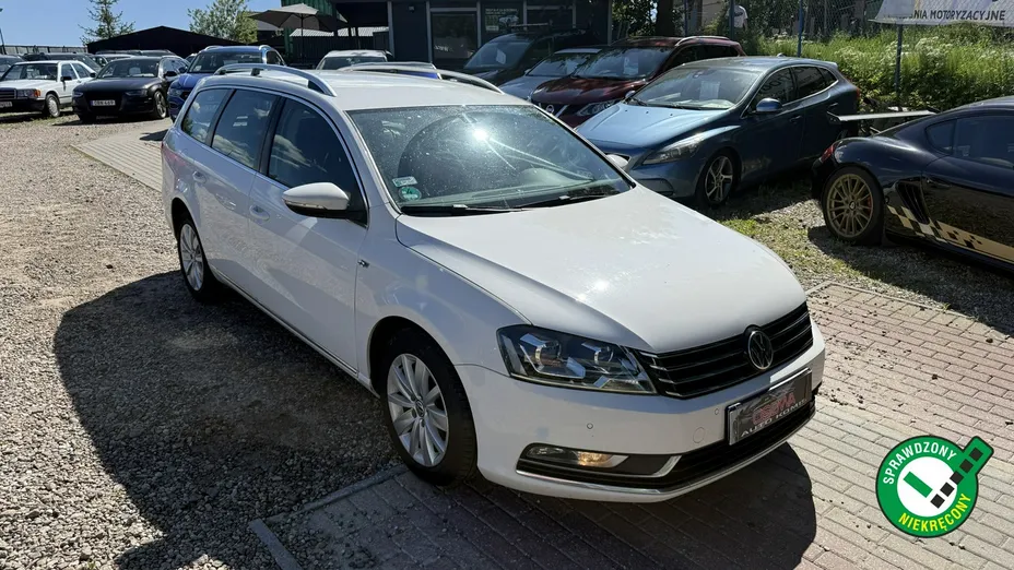 VOLKSWAGEN Passat -