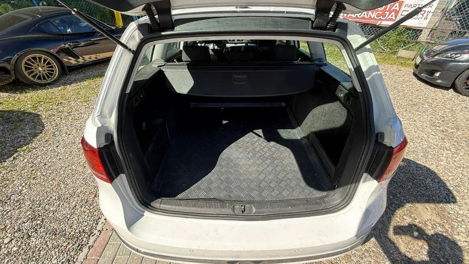 VOLKSWAGEN Passat -