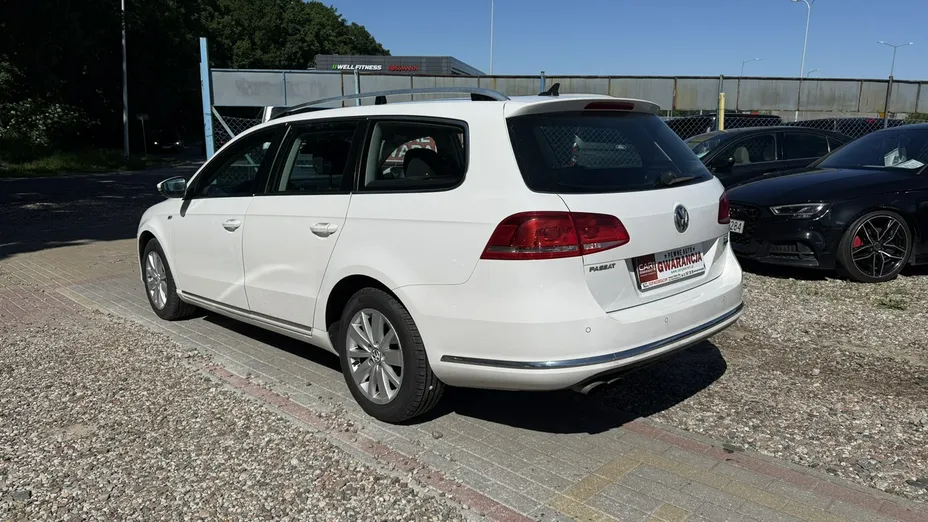 VOLKSWAGEN Passat -