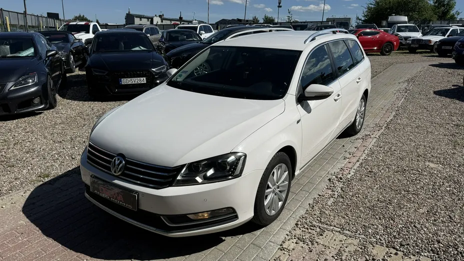 VOLKSWAGEN Passat -