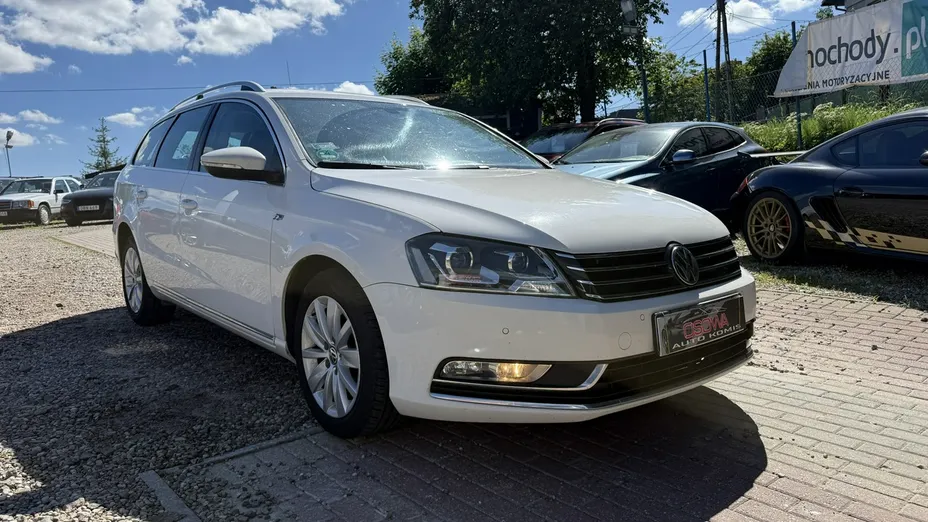 VOLKSWAGEN Passat -