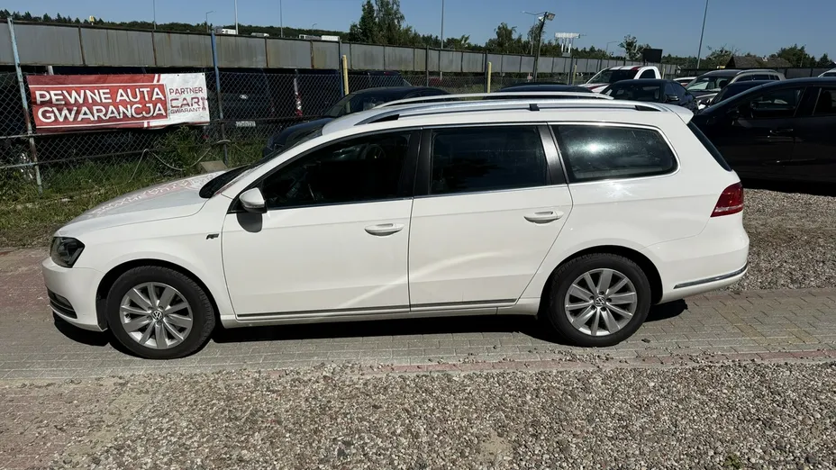 VOLKSWAGEN Passat -