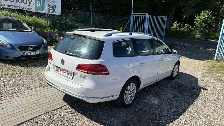 VOLKSWAGEN Passat -