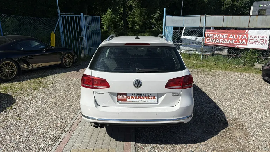 VOLKSWAGEN Passat -