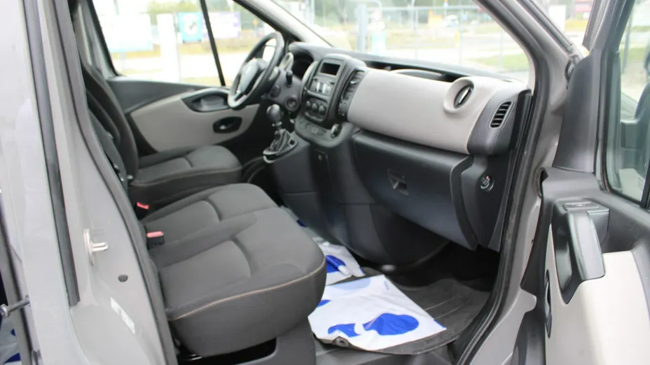 RENAULT Trafic -