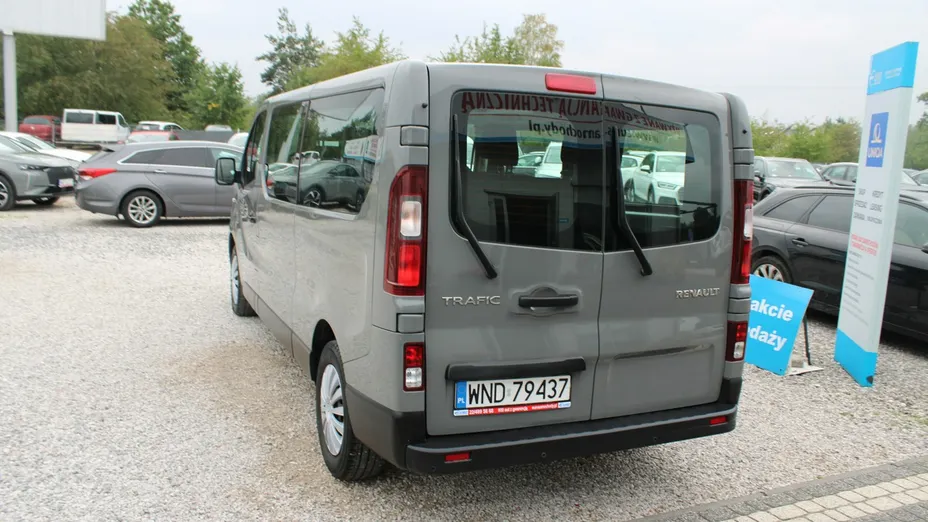 RENAULT Trafic -