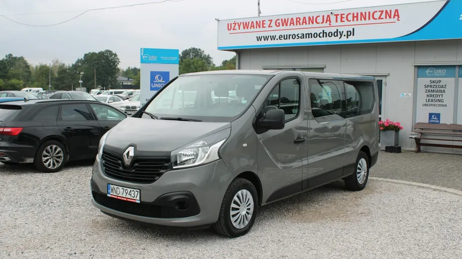 RENAULT Trafic -