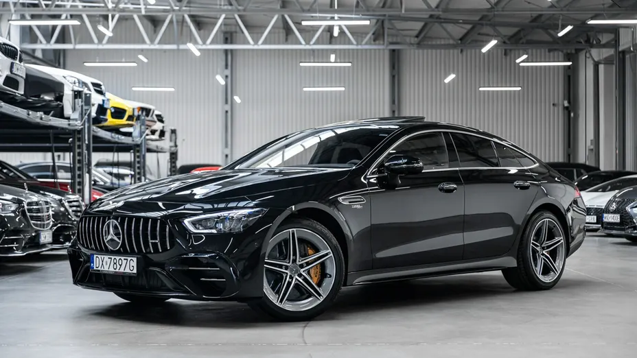 MERCEDES-BENZ AMG GT -