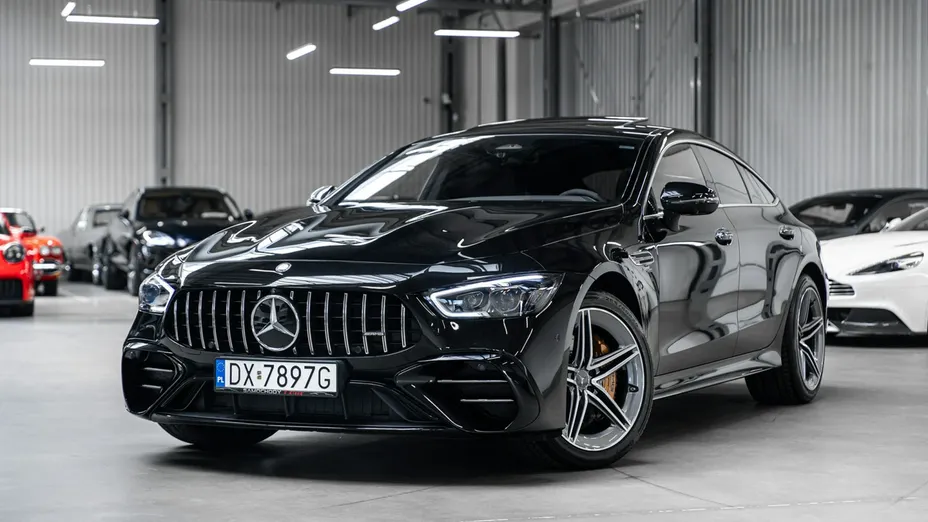 MERCEDES-BENZ AMG GT -