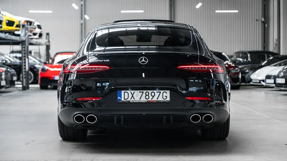 MERCEDES-BENZ AMG GT -
