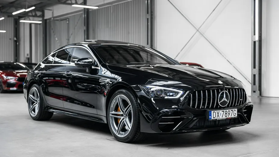 MERCEDES-BENZ AMG GT -