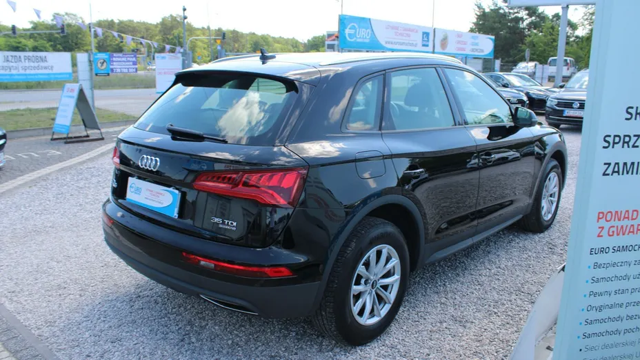 AUDI Q5 -