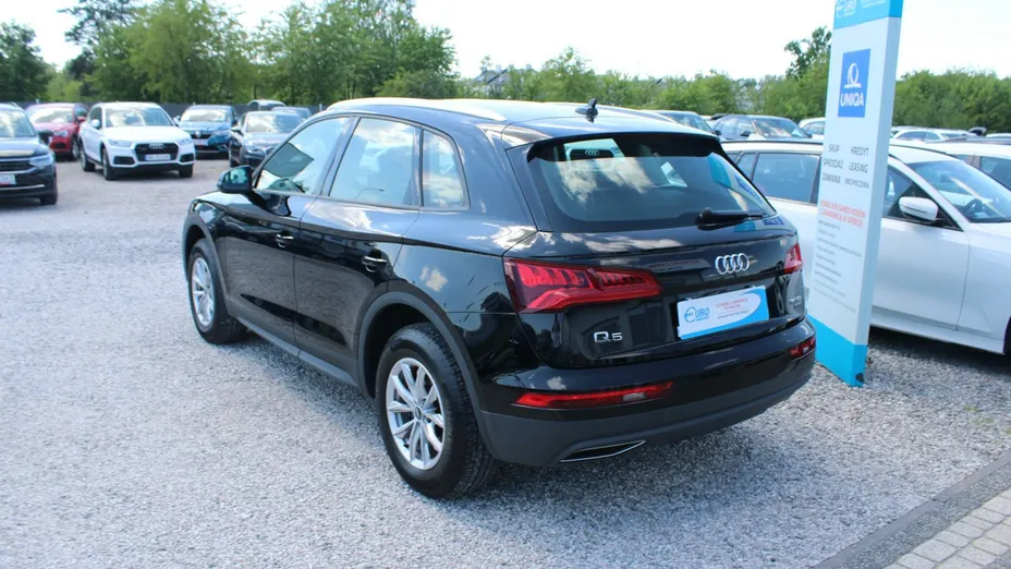 AUDI Q5 -