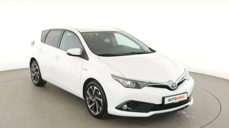 TOYOTA Auris -