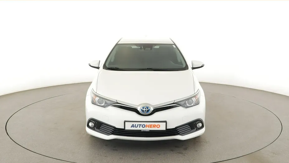 TOYOTA Auris -