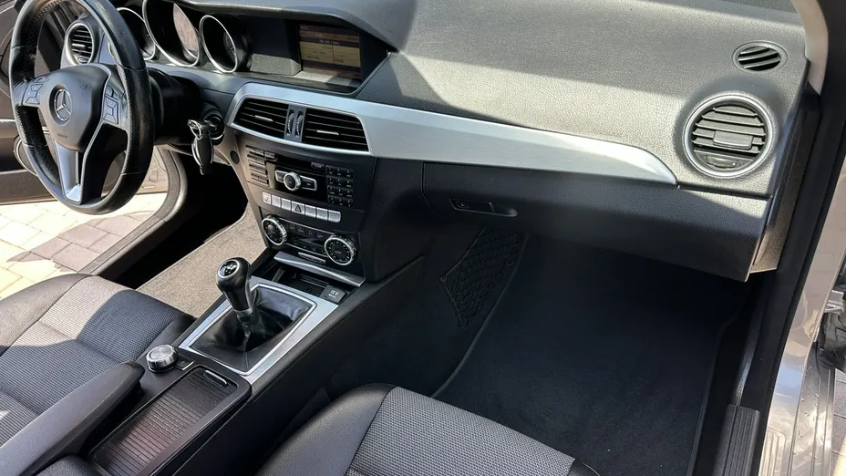 MERCEDES-BENZ C Klasa -