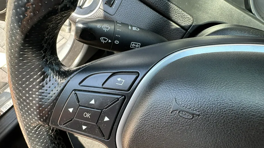 MERCEDES-BENZ C Klasa -