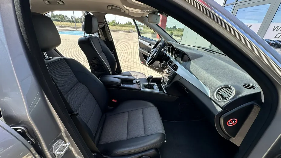 MERCEDES-BENZ C Klasa -