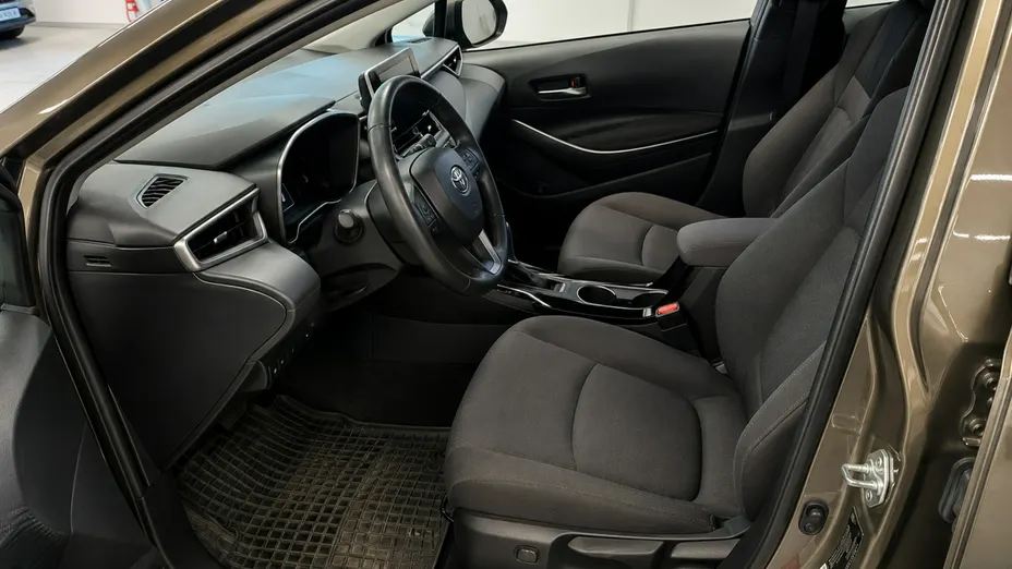TOYOTA Corolla -