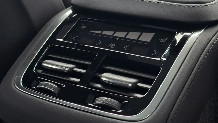VOLVO XC90 -