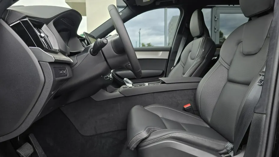 VOLVO XC90 -