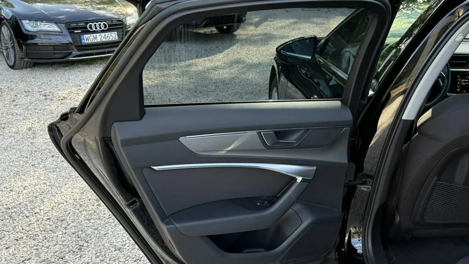 AUDI A6 -