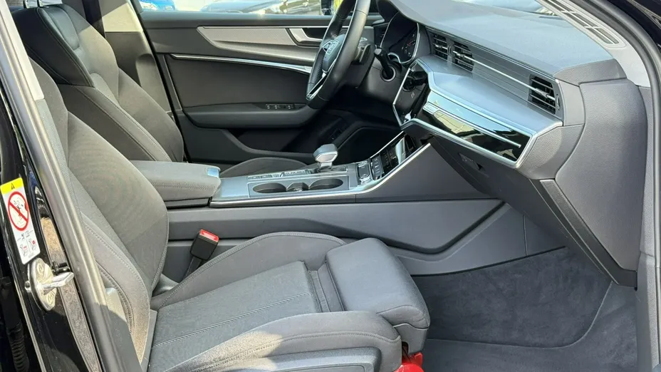AUDI A6 -