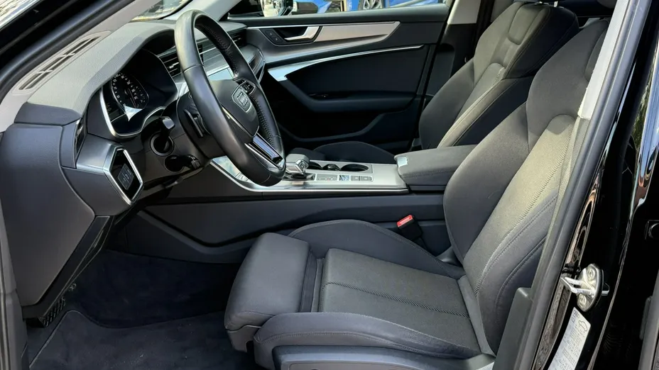 AUDI A6 -