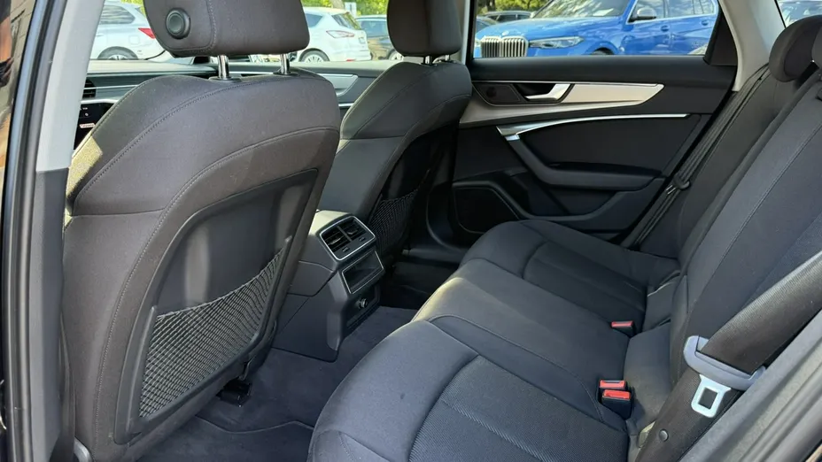 AUDI A6 -