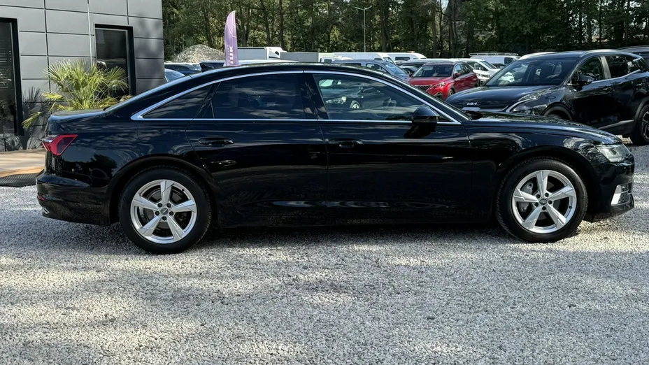 AUDI A6 -