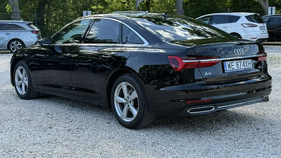 AUDI A6 -