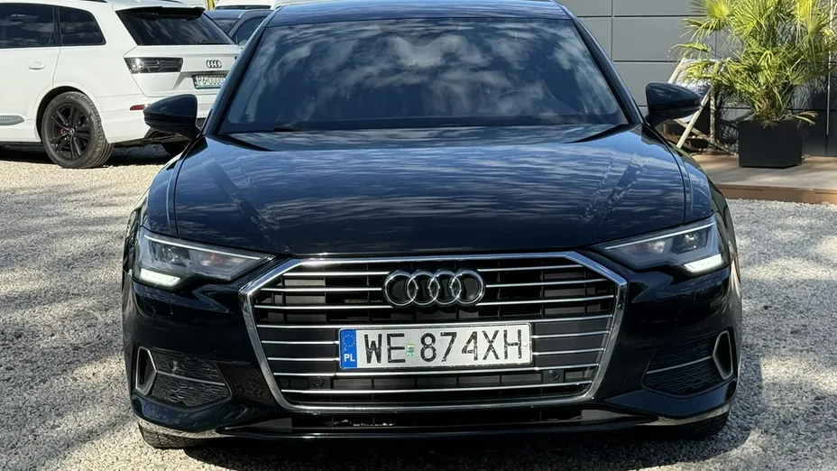 AUDI A6 -