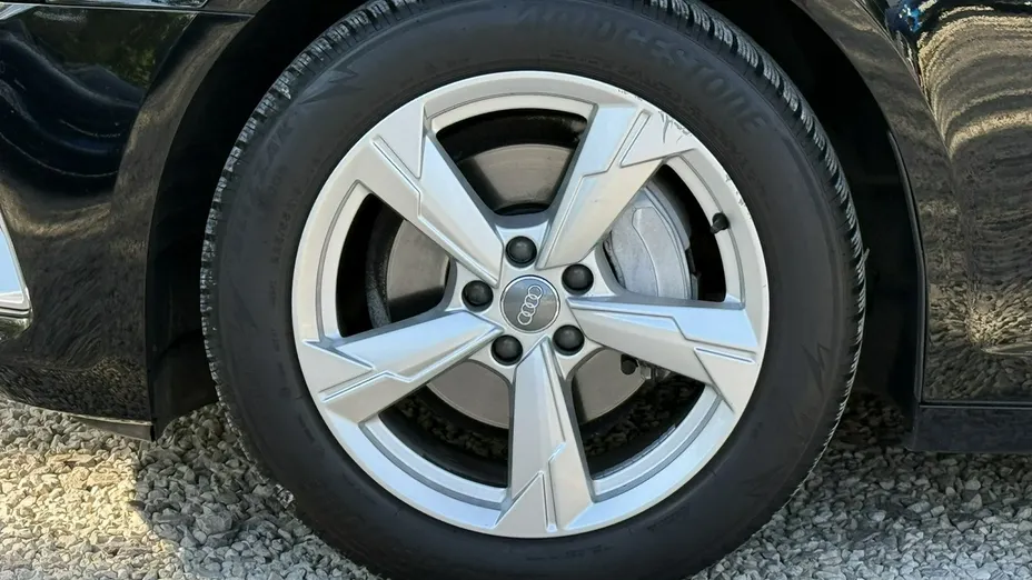 AUDI A6 -