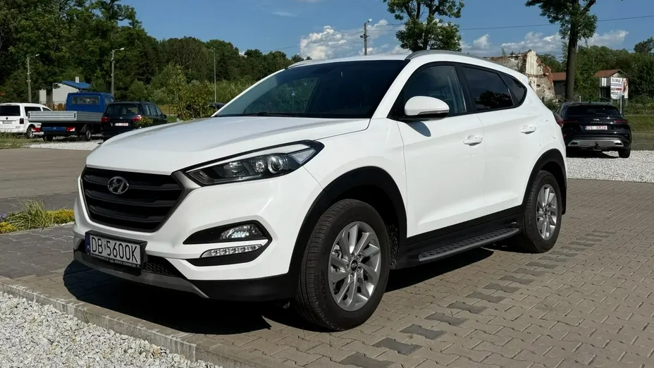 HYUNDAI Tucson -
