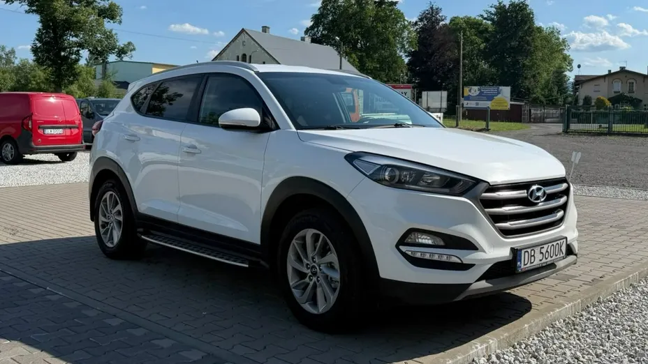 HYUNDAI Tucson -