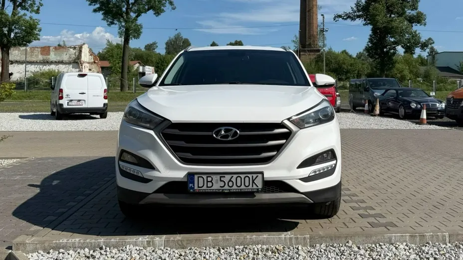 HYUNDAI Tucson -