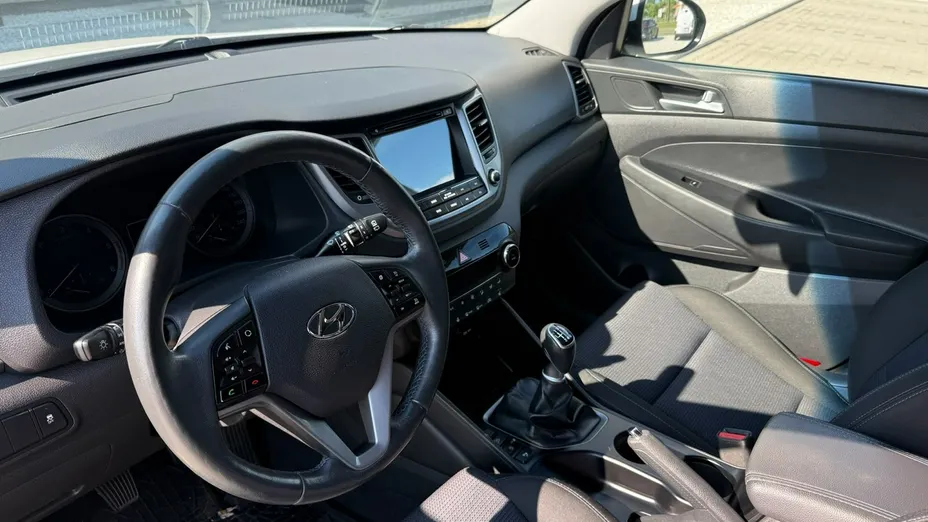 HYUNDAI Tucson -