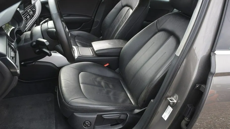 AUDI A6 -