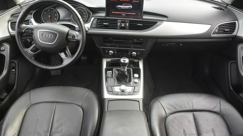 AUDI A6 -
